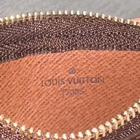 Louis Vuitton Brown Monogram Key and Card Holder Pouch - Picture 2 of 7
